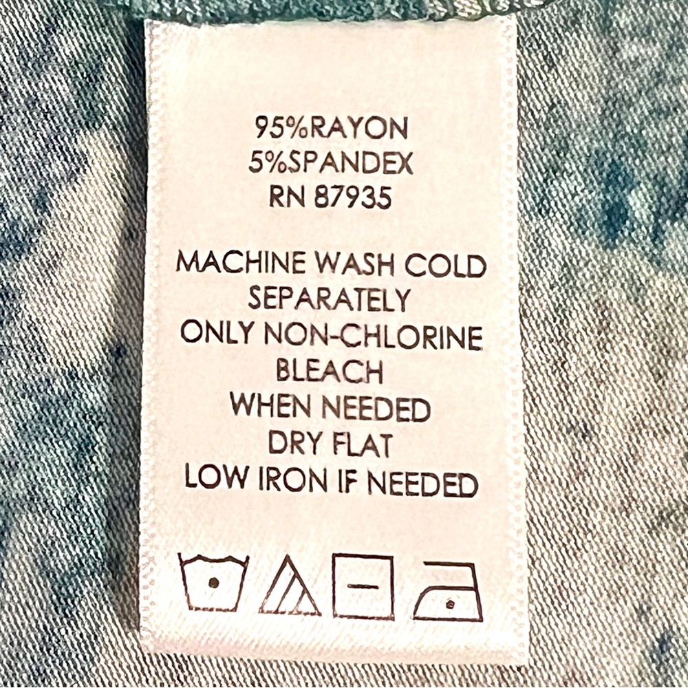 LOGO Layers by Lori Goldstein Printed Knit Tank - Picture 4 of 4